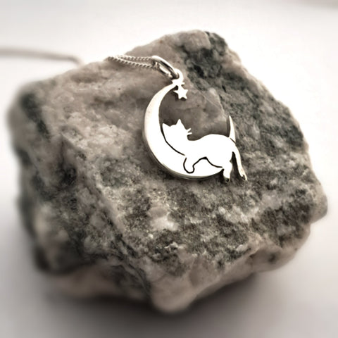Sleepy Kitty Pendant